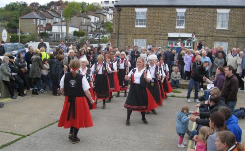 Morris Dancing in Old Leigh, May 2012