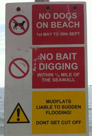 Southend Beach Sign 01